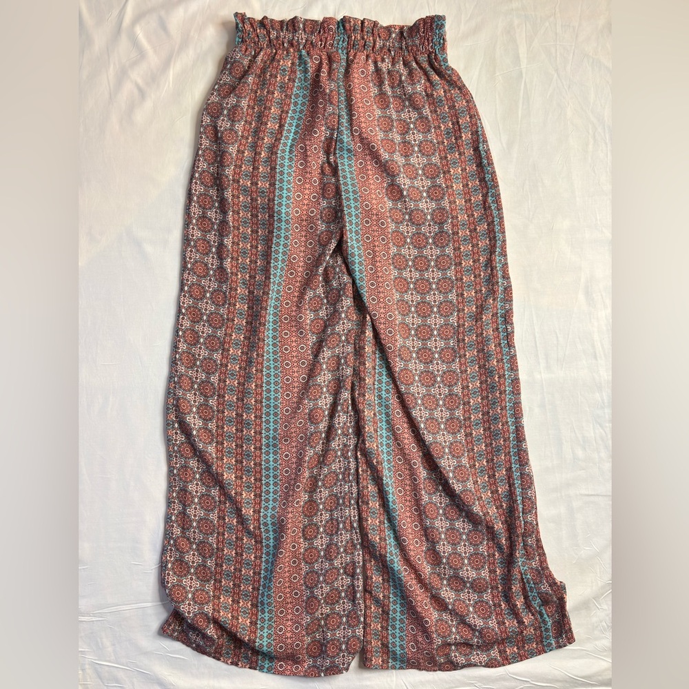 Chic Patterned Wide-Leg Pants - Picture 2 of 9